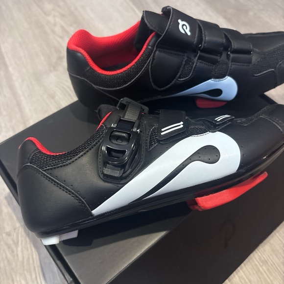 Peloton Black Cycling Shoes with Red Highlights - Picture 1 of 7